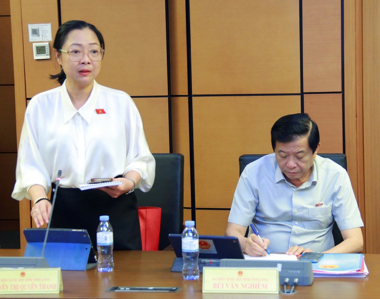 ĐBQH ủng hộ giảm thuế GTGT đến hết năm 2026 để thúc đẩy tiêu dùng, giữ đà tăng trưởng- Ảnh 2. ĐBQH ủng hộ giảm thuế GTGT đến hết năm 2026 để thúc đẩy tiêu dùng, giữ đà tăng trưởng- Ảnh 2.