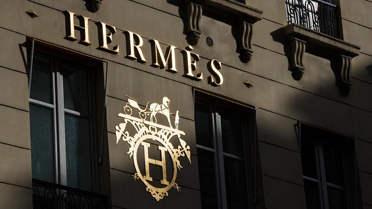 Bí mật của gia tộc Hermès: Người con rể sẵn sàng Bí mật của gia tộc Hermès: Người con rể sẵn sàng