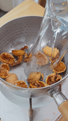 Cách luộc trứng đang gây sốt trong mùa hè: Ngon như trứng vịt lộn, bổ như thuốc Bắc!- Ảnh 4. Cách luộc trứng đang gây sốt trong mùa hè: Ngon như trứng vịt lộn, bổ như thuốc Bắc!- Ảnh 4.