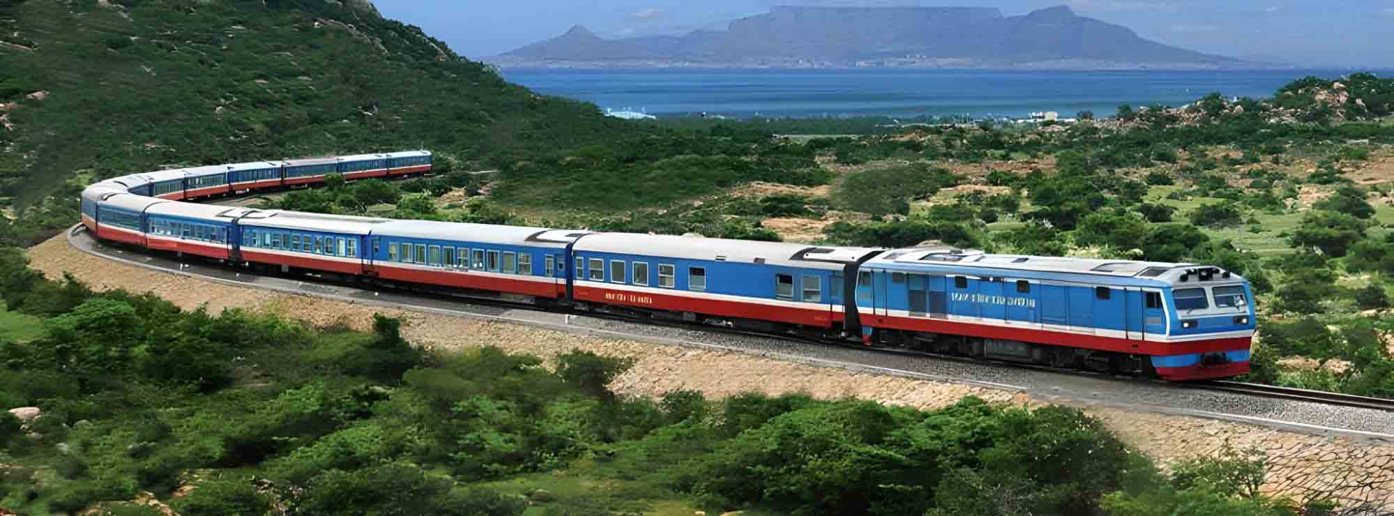 4 cách để đến Đà Lạt khi sân bay Liên Khương tạm dừng hoạt động- Ảnh 5. 4 cách để đến Đà Lạt khi sân bay Liên Khương tạm dừng hoạt động- Ảnh 5.