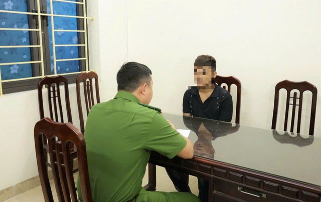 Bắt khẩn cấp 2 cha con Phạm Đình Hùng- Ảnh 2. Bắt khẩn cấp 2 cha con Phạm Đình Hùng- Ảnh 2.