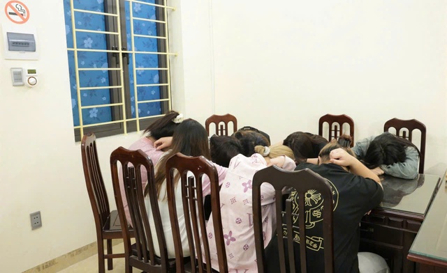 Bắt khẩn cấp 2 cha con Phạm Đình Hùng- Ảnh 3. Bắt khẩn cấp 2 cha con Phạm Đình Hùng- Ảnh 3.