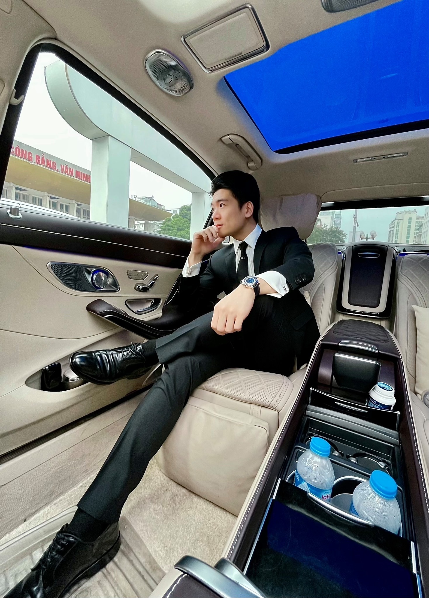 Điều ít biết về thiếu gia Đỗ Quang Vinh và bí mật của gia đình bầu Hiển- Ảnh 2. Điều ít biết về thiếu gia Đỗ Quang Vinh và bí mật của gia đình bầu Hiển- Ảnh 2.