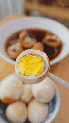 Cách luộc trứng đang gây sốt trong mùa hè: Ngon như trứng vịt lộn, bổ như thuốc Bắc!- Ảnh 16. Cách luộc trứng đang gây sốt trong mùa hè: Ngon như trứng vịt lộn, bổ như thuốc Bắc!- Ảnh 16.