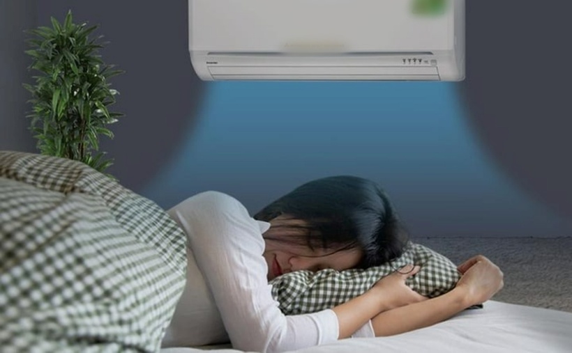 Ban đêm ngủ bật điều hoà 28 - 29 độ có tiết kiệm điện không?- Ảnh 1. Ban đêm ngủ bật điều hoà 28 - 29 độ có tiết kiệm điện không?- Ảnh 1.