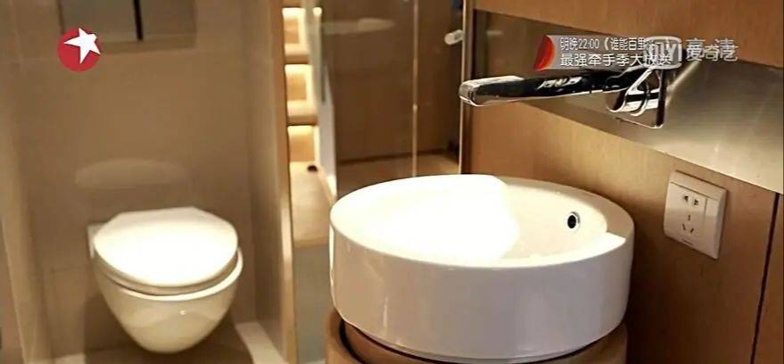 4 thành viên sống trong căn hộ 15m² phơi bày sự thật đáng sợ, diễn biến sau càng khiến người xem 4 thành viên sống trong căn hộ 15m² phơi bày sự thật đáng sợ, diễn biến sau càng khiến người xem