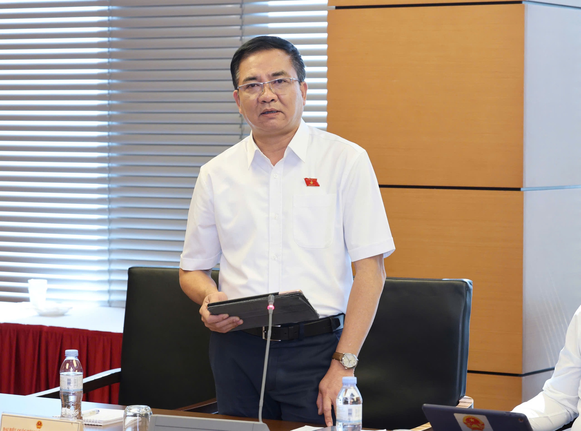 Đại biểu Quốc hội: Các gia đình có điều kiện không nhận hỗ trợ học phí, cần cơ chế cho trả lại- Ảnh 1. Đại biểu Quốc hội: Các gia đình có điều kiện không nhận hỗ trợ học phí, cần cơ chế cho trả lại- Ảnh 1.