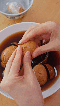 Cách luộc trứng đang gây sốt trong mùa hè: Ngon như trứng vịt lộn, bổ như thuốc Bắc!- Ảnh 14. Cách luộc trứng đang gây sốt trong mùa hè: Ngon như trứng vịt lộn, bổ như thuốc Bắc!- Ảnh 14.