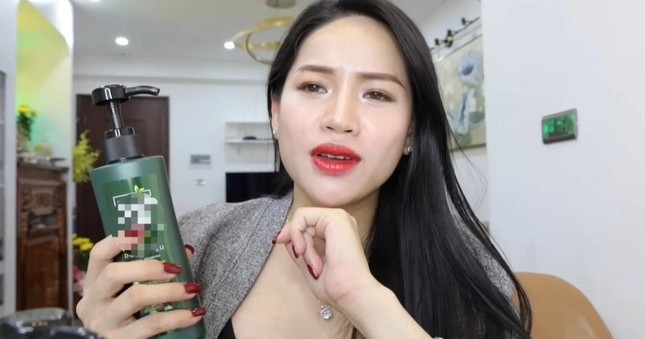 TPHCM vào cuộc xác minh vụ TikToker Võ Hà Linh bị tố bán phá giá- Ảnh 1. TPHCM vào cuộc xác minh vụ TikToker Võ Hà Linh bị tố bán phá giá- Ảnh 1.