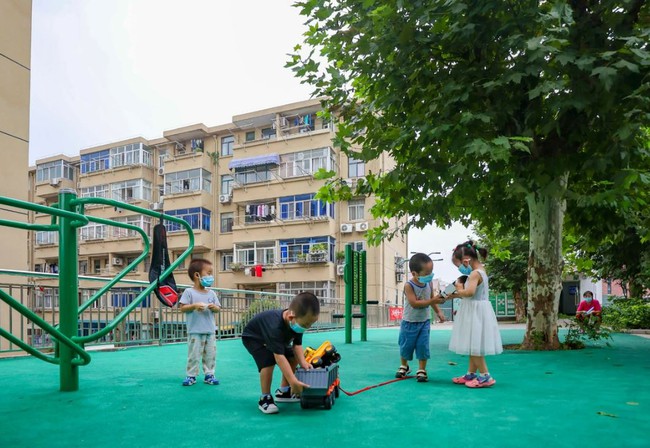 "Con chị trộm đồ của con tôi" - người mẹ nghe xong làm một việc khiến người phụ nữ phải cúi đầu hổ thẹn- Ảnh 1. "Con chị trộm đồ của con tôi" - người mẹ nghe xong làm một việc khiến người phụ nữ phải cúi đầu hổ thẹn- Ảnh 1.