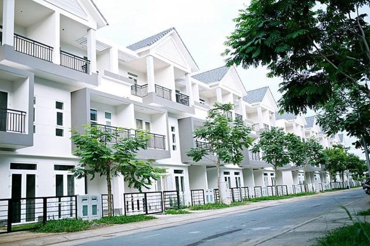 Chi 10 tỷ đồng mua biệt thự, 20 năm sau phát hiện nhà được bán cho người khác, chủ đầu tư thông báo: "Do ông không hoàn tất sang tên"- Ảnh 1. Chi 10 tỷ đồng mua biệt thự, 20 năm sau phát hiện nhà được bán cho người khác, chủ đầu tư thông báo: "Do ông không hoàn tất sang tên"- Ảnh 1.