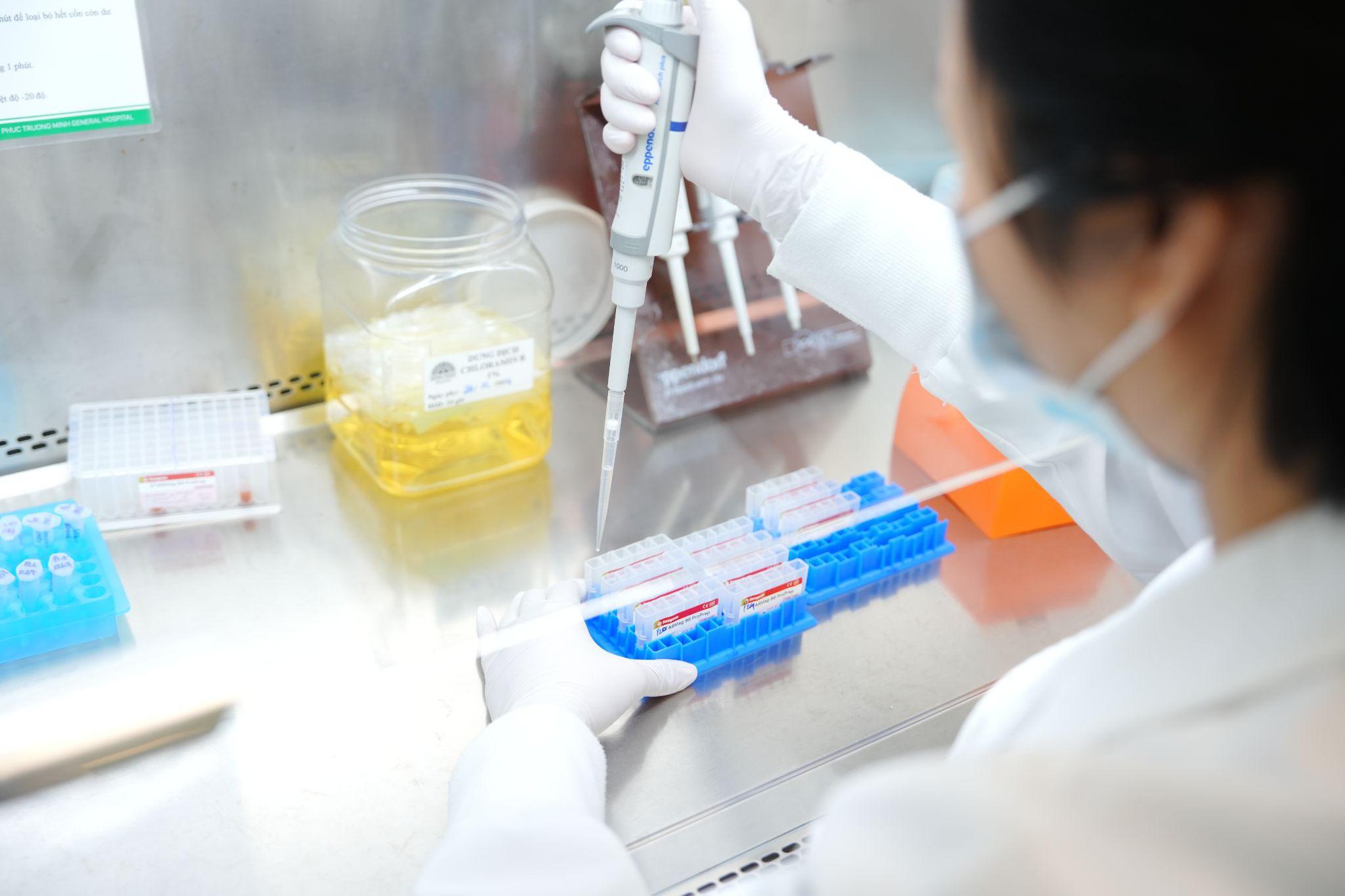 Hai năm bền bỉ: IVF Hồng Ngọc cùng Trung tâm Gen tìm gen bệnh- Ảnh 2. Hai năm bền bỉ: IVF Hồng Ngọc cùng Trung tâm Gen tìm gen bệnh- Ảnh 2.