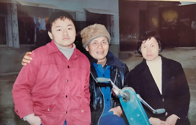 Thiên tài vật lý 17 tuổi được tung hô hết mực, 13 năm sau trắng tay: Ai là người có lỗi?- Ảnh 3. Thiên tài vật lý 17 tuổi được tung hô hết mực, 13 năm sau trắng tay: Ai là người có lỗi?- Ảnh 3.