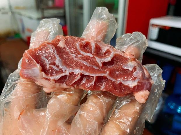 1 bộ phận đặc biệt trên con lợn, chỉ có vài lạng, mua siêu khó, đi chợ từ 5 giờ sáng thì may ra...- Ảnh 1. 1 bộ phận đặc biệt trên con lợn, chỉ có vài lạng, mua siêu khó, đi chợ từ 5 giờ sáng thì may ra...- Ảnh 1.