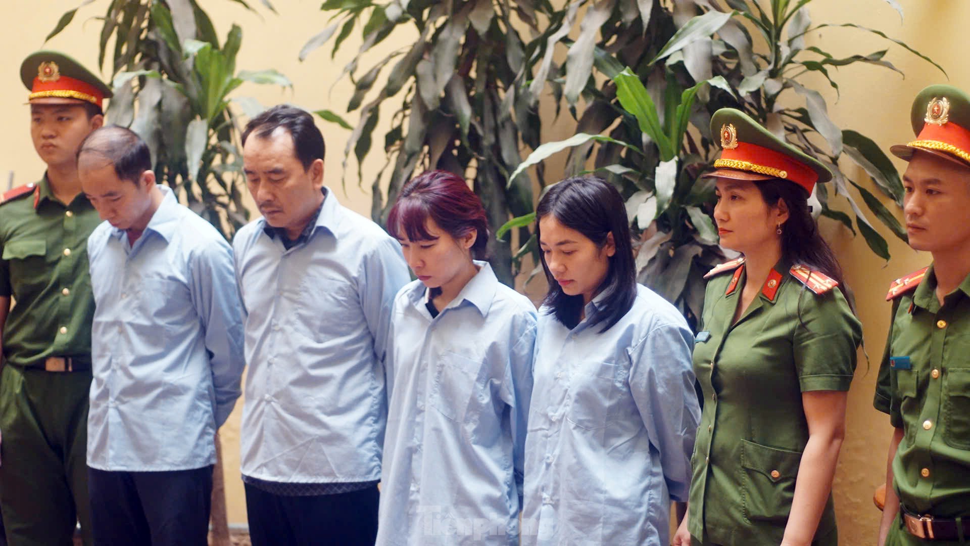 Cận cảnh bãi xe lậu nộp tiền 'bảo kê' cho Bí thư Đảng ủy phường Hoàng Liệt- Ảnh 1. Cận cảnh bãi xe lậu nộp tiền 'bảo kê' cho Bí thư Đảng ủy phường Hoàng Liệt- Ảnh 1.