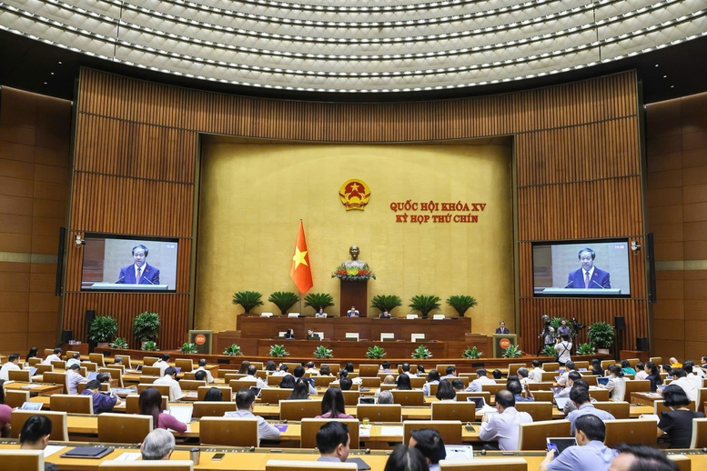 Miễn học phí cho học sinh công lập cả nước, học sinh tư thục được hỗ trợ- Ảnh 1. Miễn học phí cho học sinh công lập cả nước, học sinh tư thục được hỗ trợ- Ảnh 1.