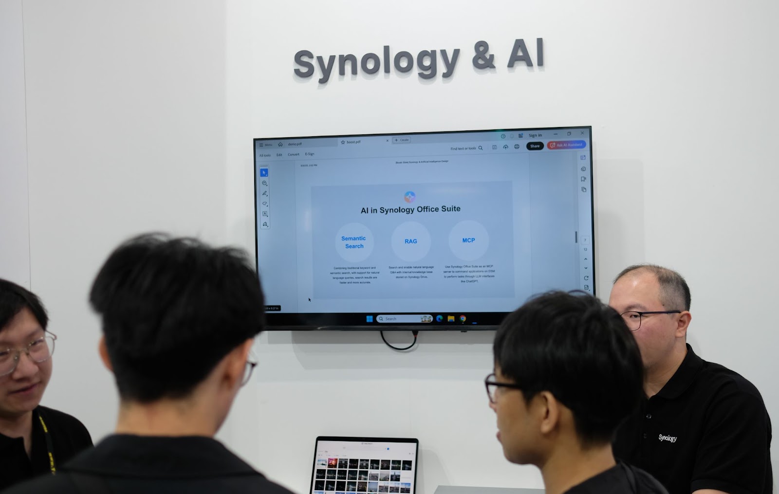 Synology trình diễn hàng loạt tính năng AI ấn tượng tại Computex 2025- Ảnh 2. Synology trình diễn hàng loạt tính năng AI ấn tượng tại Computex 2025- Ảnh 2.