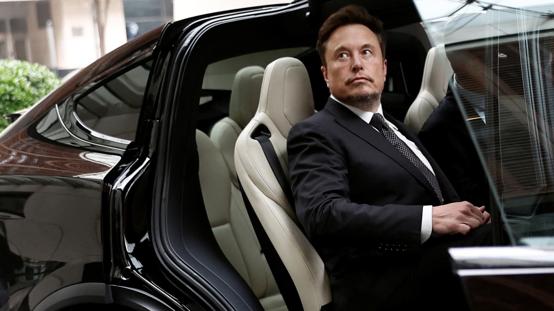 Elon Musk âm mưu lật đổ Uber, Grab bằng xe điện với hơn 160.000 km dữ liệu mỗi phút- Ảnh 3. Elon Musk âm mưu lật đổ Uber, Grab bằng xe điện với hơn 160.000 km dữ liệu mỗi phút- Ảnh 3.