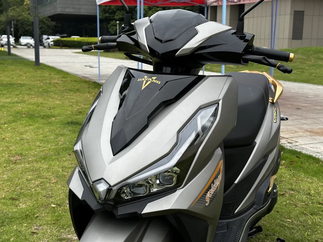 'Vua xe ga' 125cc siêu tiết kiệm xăng ra mắt: ABS 2 kênh xịn xò ngang Honda SH, giá rẻ hơn Air Blade- Ảnh 2. 'Vua xe ga' 125cc siêu tiết kiệm xăng ra mắt: ABS 2 kênh xịn xò ngang Honda SH, giá rẻ hơn Air Blade- Ảnh 2.
