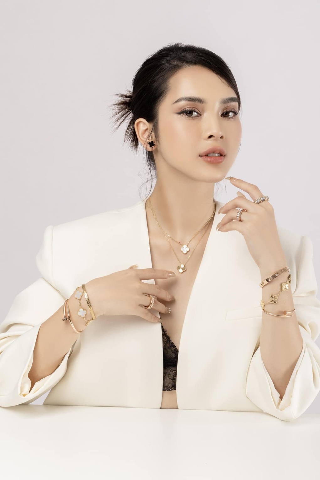 Quỳnh Lương: Từng đau đớn phát hiện chồng ngoại tình sau 2 tháng chung sống, bị trầm cảm chỉ còn nặng 39kg- Ảnh 2. Quỳnh Lương: Từng đau đớn phát hiện chồng ngoại tình sau 2 tháng chung sống, bị trầm cảm chỉ còn nặng 39kg- Ảnh 2.