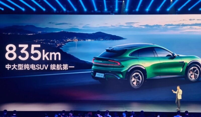 SUV điện đầu tiên của Xiaomi ra mắt: Mạnh như siêu xe, sạc siêu nhanh, tầm hoạt động hơn 800 km- Ảnh 4. SUV điện đầu tiên của Xiaomi ra mắt: Mạnh như siêu xe, sạc siêu nhanh, tầm hoạt động hơn 800 km- Ảnh 4.