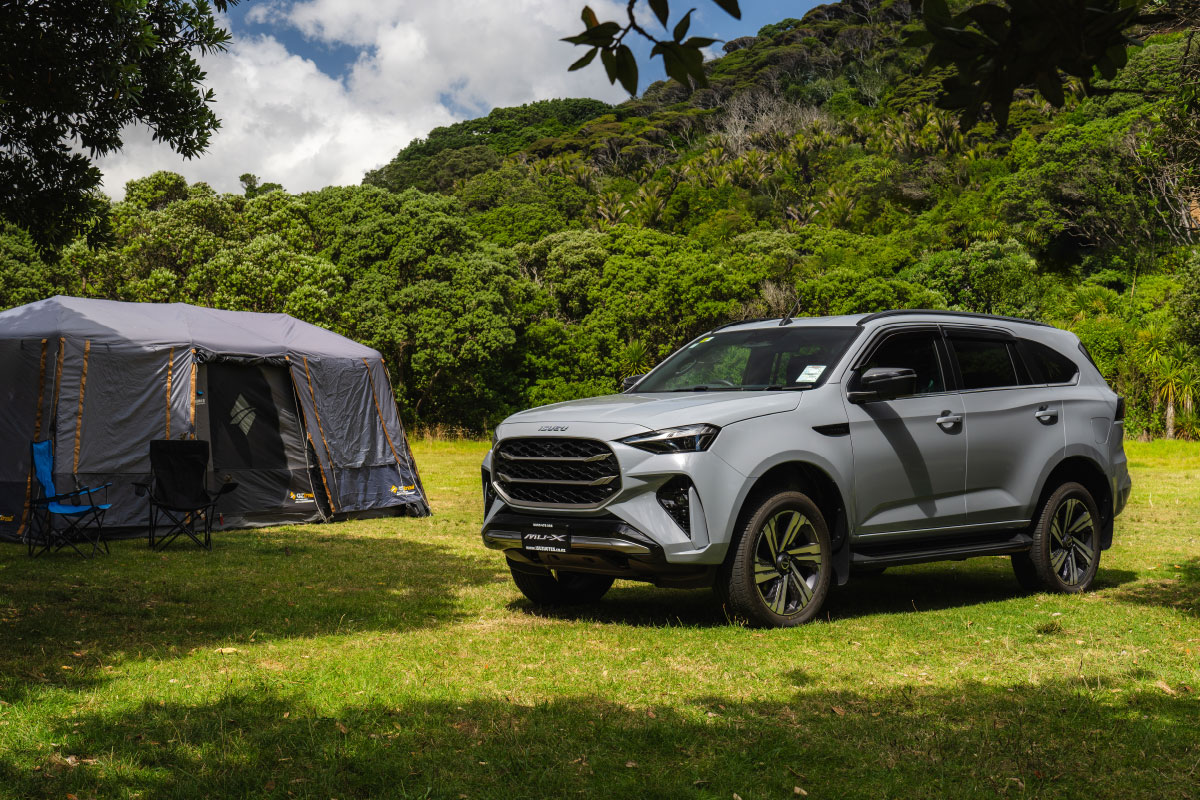 Đại lý báo Isuzu mu-X 2025 ra mắt Việt Nam tháng sau, cạnh tranh Everest bằng thiết kế mới long lanh, động cơ có thể gây tranh cãi- Ảnh 1. Đại lý báo Isuzu mu-X 2025 ra mắt Việt Nam tháng sau, cạnh tranh Everest bằng thiết kế mới long lanh, động cơ có thể gây tranh cãi- Ảnh 1.