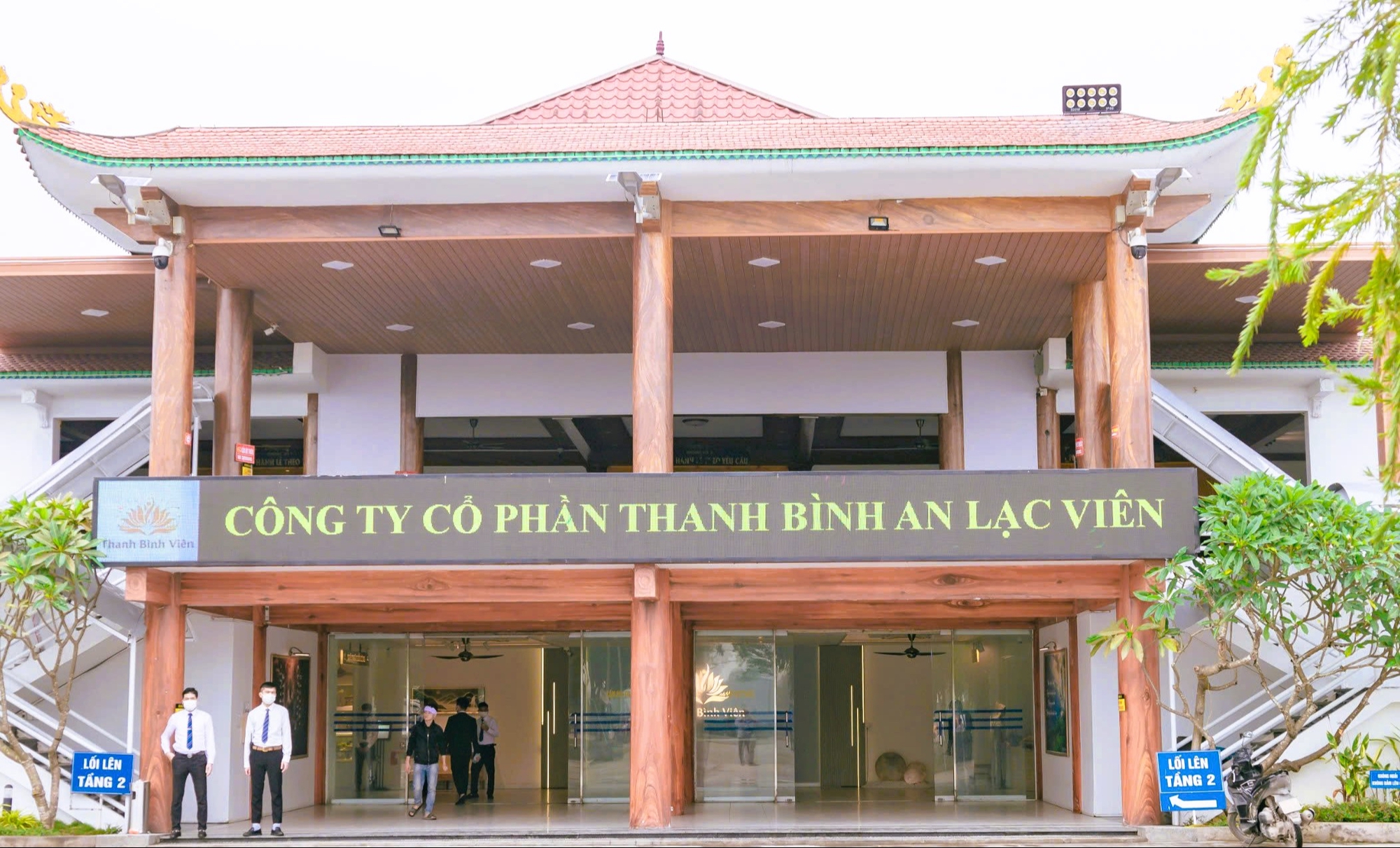 Vụ đài hóa thân bị tố "chặt chém": Yêu cầu hoàn trả hơn 11 tỉ đồng- Ảnh 1. Vụ đài hóa thân bị tố "chặt chém": Yêu cầu hoàn trả hơn 11 tỉ đồng- Ảnh 1.