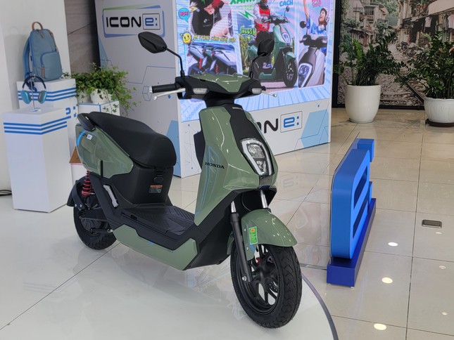 Honda sẽ sản xuất xe máy điện giá rẻ- Ảnh 2. Honda sẽ sản xuất xe máy điện giá rẻ- Ảnh 2.