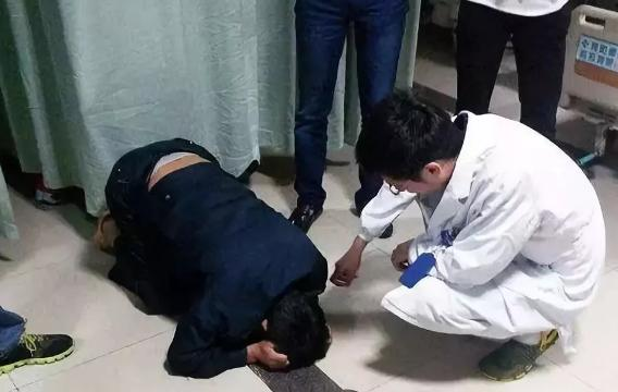 Cậu bé 6 tuổi bị ung thư thận giai đoạn cuối, người cha hối hận khi bác sĩ chỉ ra nguyên nhân từ đồ uống nhiều người mê- Ảnh 1. Cậu bé 6 tuổi bị ung thư thận giai đoạn cuối, người cha hối hận khi bác sĩ chỉ ra nguyên nhân từ đồ uống nhiều người mê- Ảnh 1.