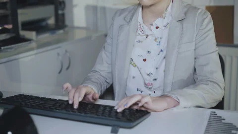 Nữ kế toán 33 tuổi "rút ruột" 35 tỷ đồng từ công ty vì 1 sở thích khó bỏ: Biết lý do ai nấy ngỡ ngàng- Ảnh 2.