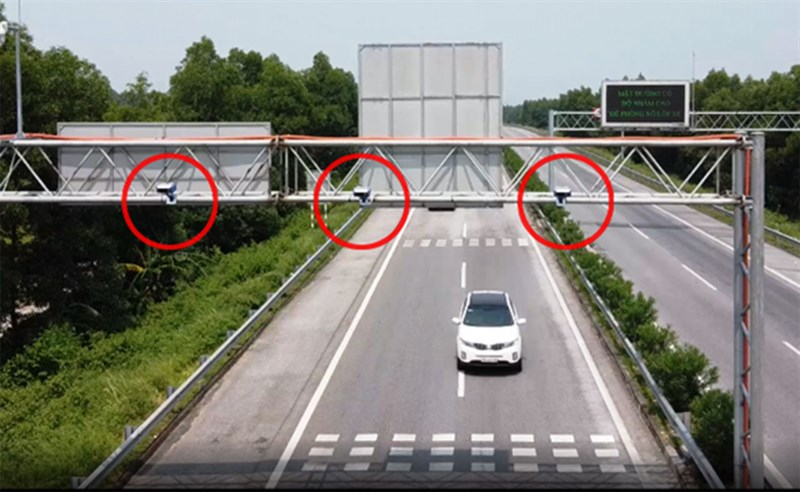 Các chủ xe Quảng Ninh vượt đèn đỏ, chạy quá tốc độ có biển số sau nhanh chóng nộp ‘phạt nguội’ theo Nghị định 168- Ảnh 4. Các chủ xe Quảng Ninh vượt đèn đỏ, chạy quá tốc độ có biển số sau nhanh chóng nộp ‘phạt nguội’ theo Nghị định 168- Ảnh 4.
