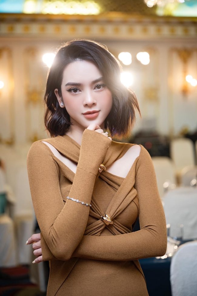 Quỳnh Lương: Từng đau đớn phát hiện chồng ngoại tình sau 2 tháng chung sống, bị trầm cảm chỉ còn nặng 39kg- Ảnh 4. Quỳnh Lương: Từng đau đớn phát hiện chồng ngoại tình sau 2 tháng chung sống, bị trầm cảm chỉ còn nặng 39kg- Ảnh 4.