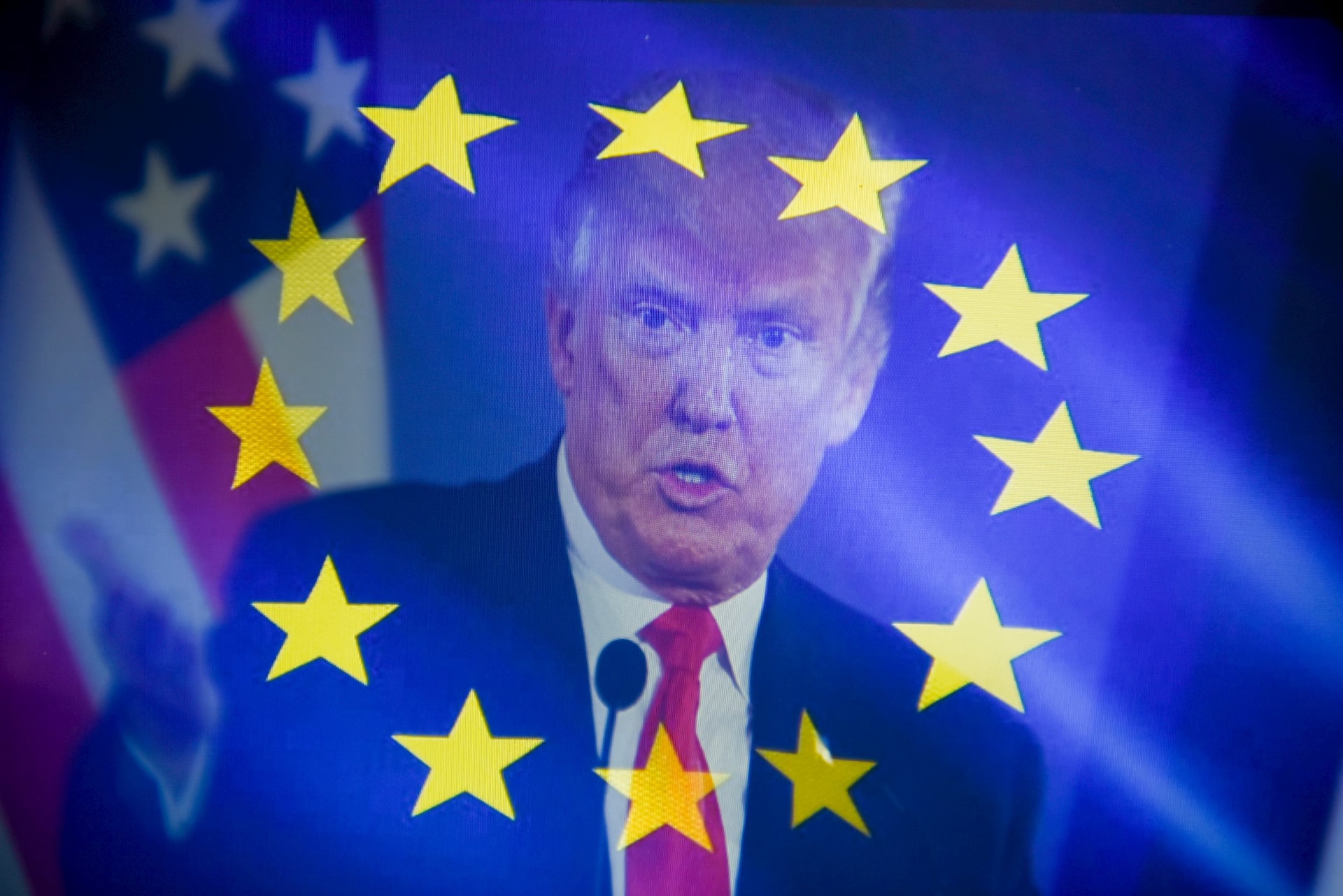 Ông Trump doạ đánh thuế 50% với hàng hoá EU ngay 1/6 vì "đàm phán chẳng đi đến đâu"- Ảnh 1. Ông Trump doạ đánh thuế 50% với hàng hoá EU ngay 1/6 vì "đàm phán chẳng đi đến đâu"- Ảnh 1.