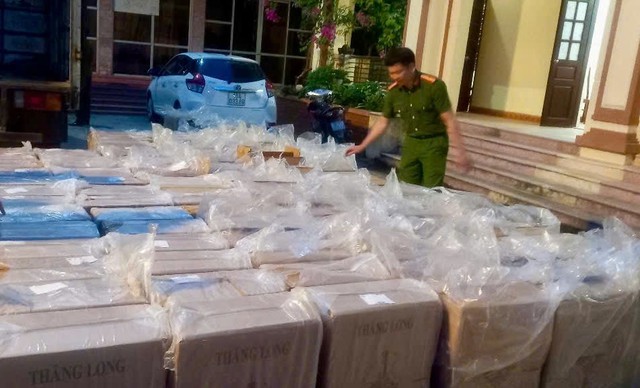 Bắt tạm giam Giám đốc Trần Văn Trường và chị gái- Ảnh 3. Bắt tạm giam Giám đốc Trần Văn Trường và chị gái- Ảnh 3.