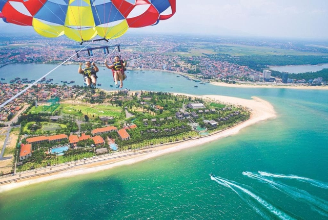 Bức ảnh nước biển "xanh như ngọc" khiến nhiều du khách trầm trồ: Không phải ở Nha Trang hay Phú Quốc- Ảnh 3. Bức ảnh nước biển "xanh như ngọc" khiến nhiều du khách trầm trồ: Không phải ở Nha Trang hay Phú Quốc- Ảnh 3.