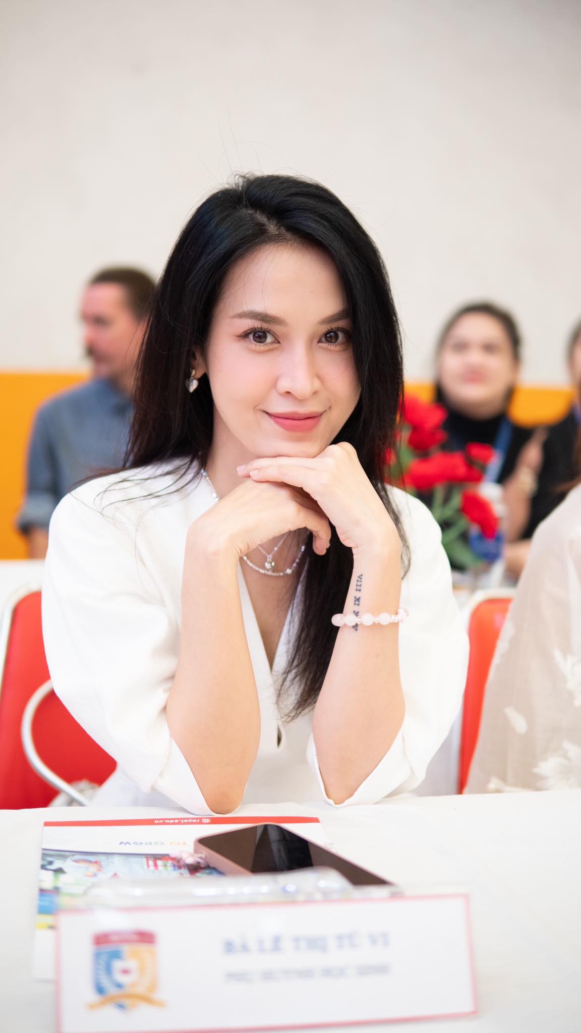 Mỹ nhân Việt gây sốt MXH vì đẹp hơn cả tiên cá, nhan sắc thăng hạng tới mức bị nghi sửa hết mặt- Ảnh 5.