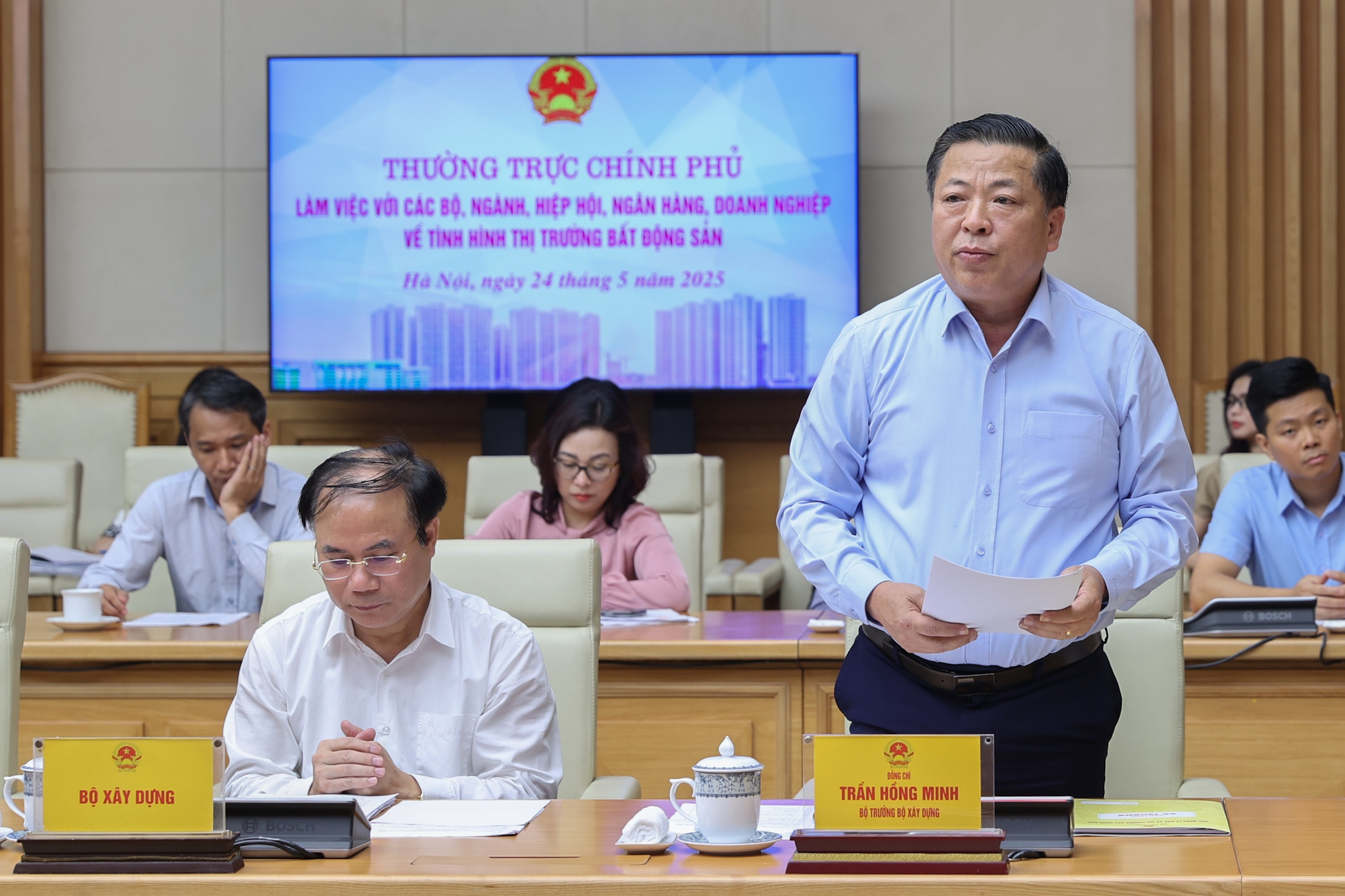 Họp với lãnh đạo Vingroup, Sungroup... Thủ tướng yêu cầu đảm bảo để mọi người dân Việt Nam đều có một thứ- Ảnh 3. Họp với lãnh đạo Vingroup, Sungroup... Thủ tướng yêu cầu đảm bảo để mọi người dân Việt Nam đều có một thứ- Ảnh 3.
