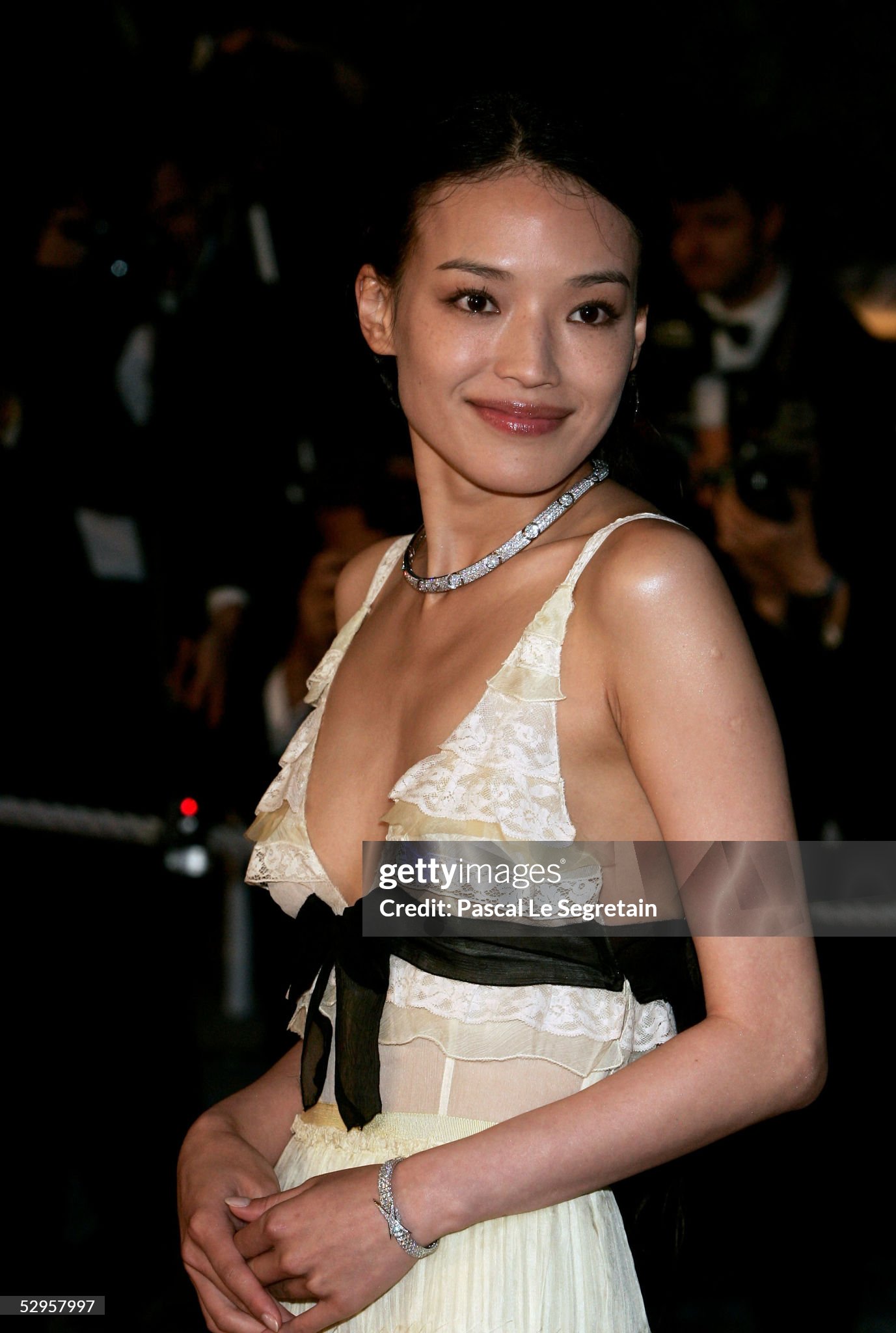 Hot lại ảnh Thư Kỳ dự Cannes 20 năm trước: Nhan sắc U50 áp đảo, không ai "lão hóa ngược" đỉnh bằng- Ảnh 5. Hot lại ảnh Thư Kỳ dự Cannes 20 năm trước: Nhan sắc U50 áp đảo, không ai "lão hóa ngược" đỉnh bằng- Ảnh 5.
