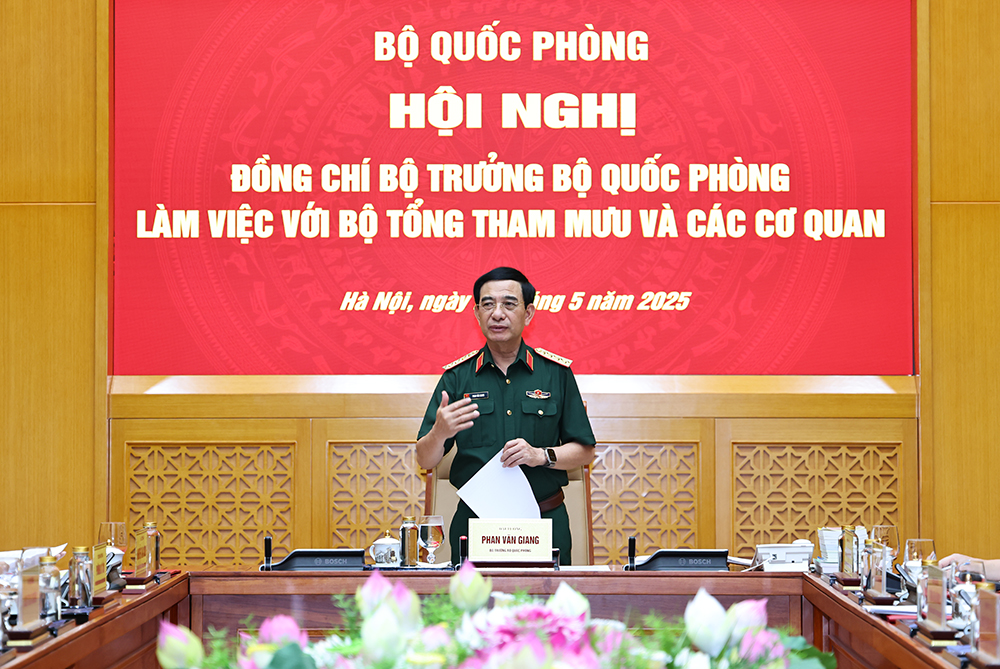 Đại tướng Phan Văn Giang chỉ đạo rà soát, sắp xếp biên chế, tổ chức quân sự địa phương, Bộ đội Biên phòng- Ảnh 5. Đại tướng Phan Văn Giang chỉ đạo rà soát, sắp xếp biên chế, tổ chức quân sự địa phương, Bộ đội Biên phòng- Ảnh 5.
