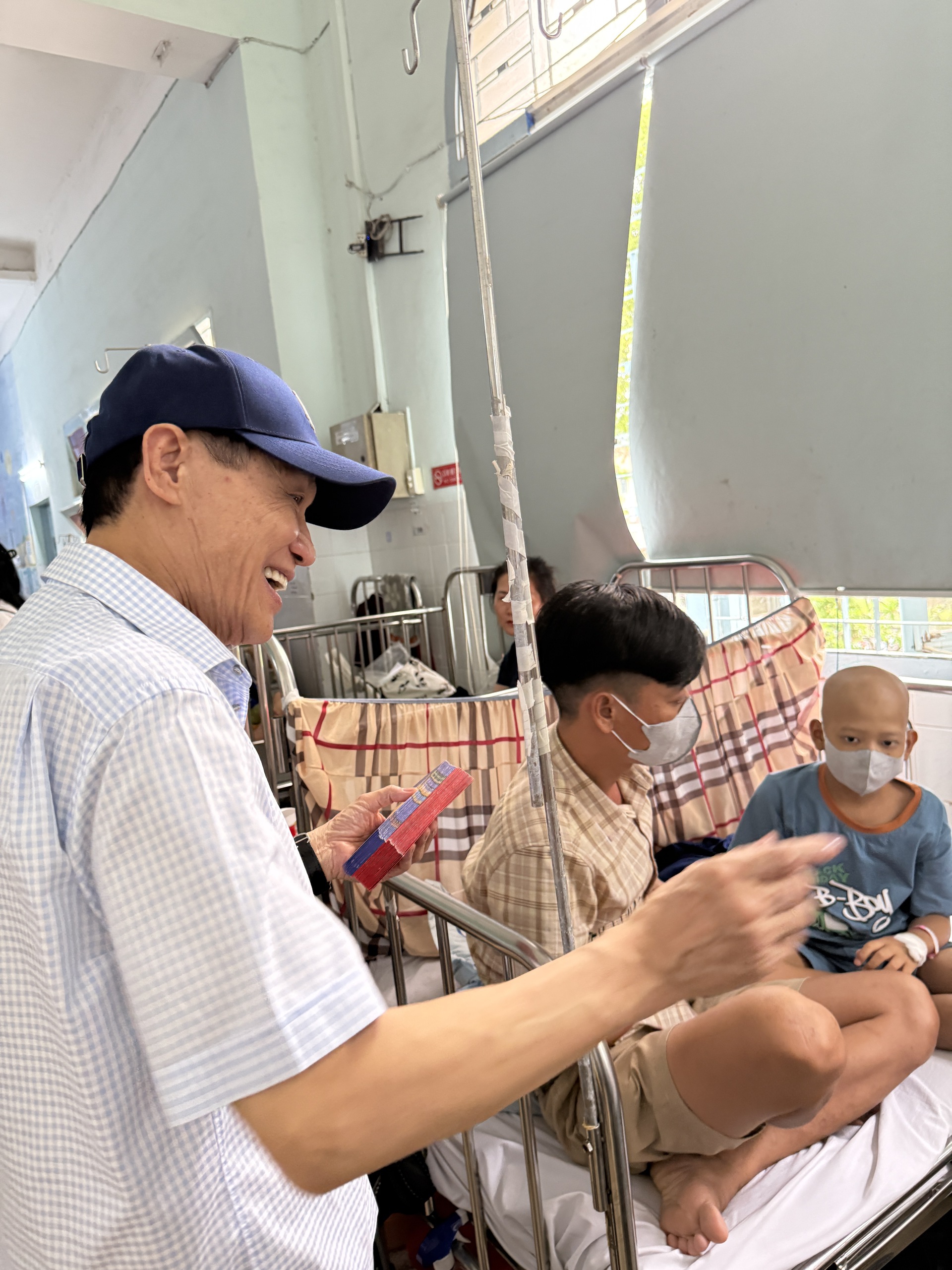 Món quà sinh nhật đặc biệt của “vua hàng hiệu” Johnathan Hạnh Nguyễn- Ảnh 6. Món quà sinh nhật đặc biệt của “vua hàng hiệu” Johnathan Hạnh Nguyễn- Ảnh 6.