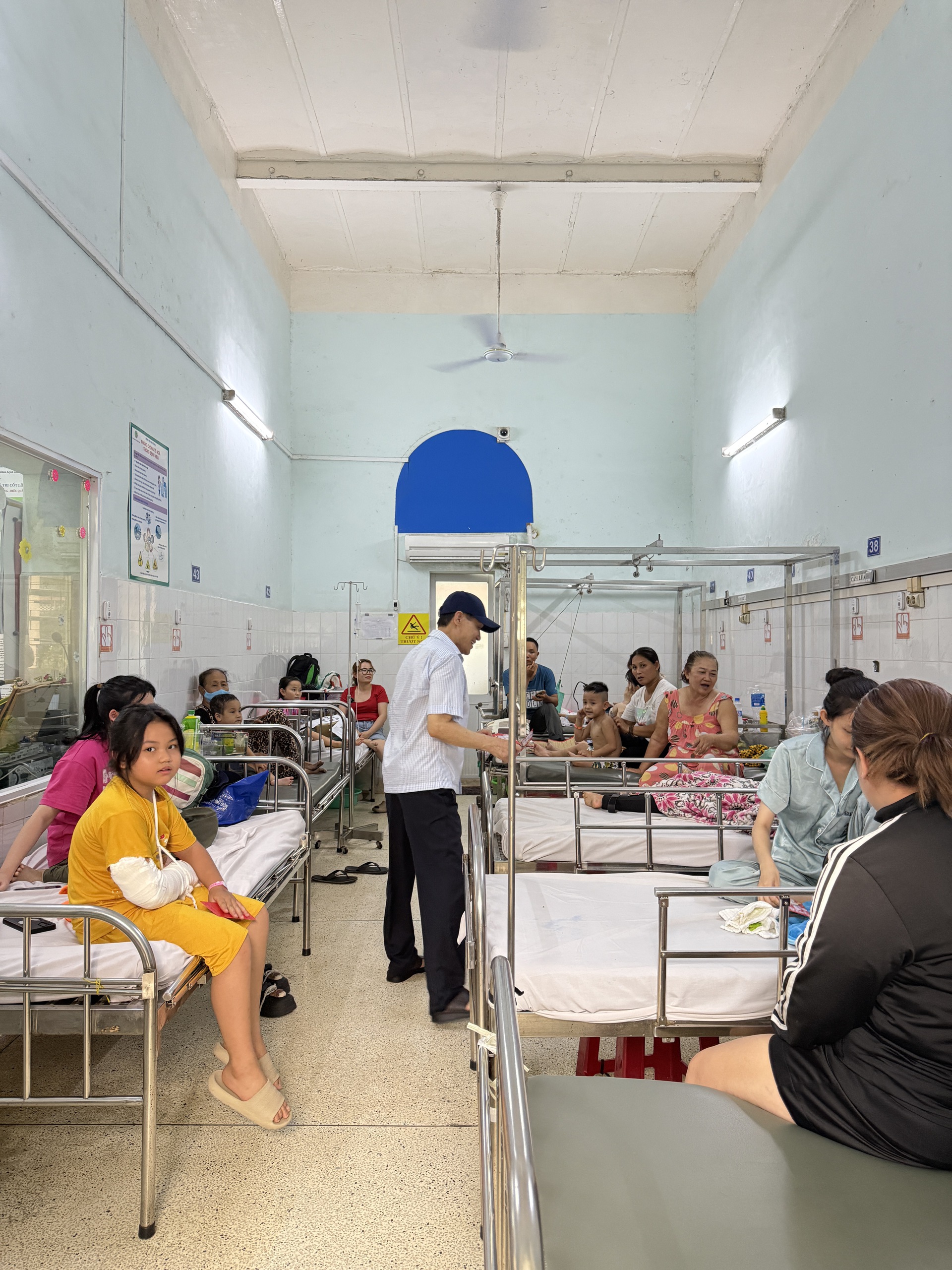 Món quà sinh nhật đặc biệt của “vua hàng hiệu” Johnathan Hạnh Nguyễn- Ảnh 1. Món quà sinh nhật đặc biệt của “vua hàng hiệu” Johnathan Hạnh Nguyễn- Ảnh 1.