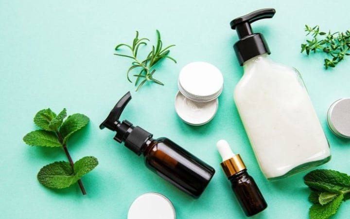 Danh sách các cụm từ Bộ Y tế đề xuất cấm dùng khi quảng cáo mỹ phẩm- Ảnh 1. Danh sách các cụm từ Bộ Y tế đề xuất cấm dùng khi quảng cáo mỹ phẩm- Ảnh 1.