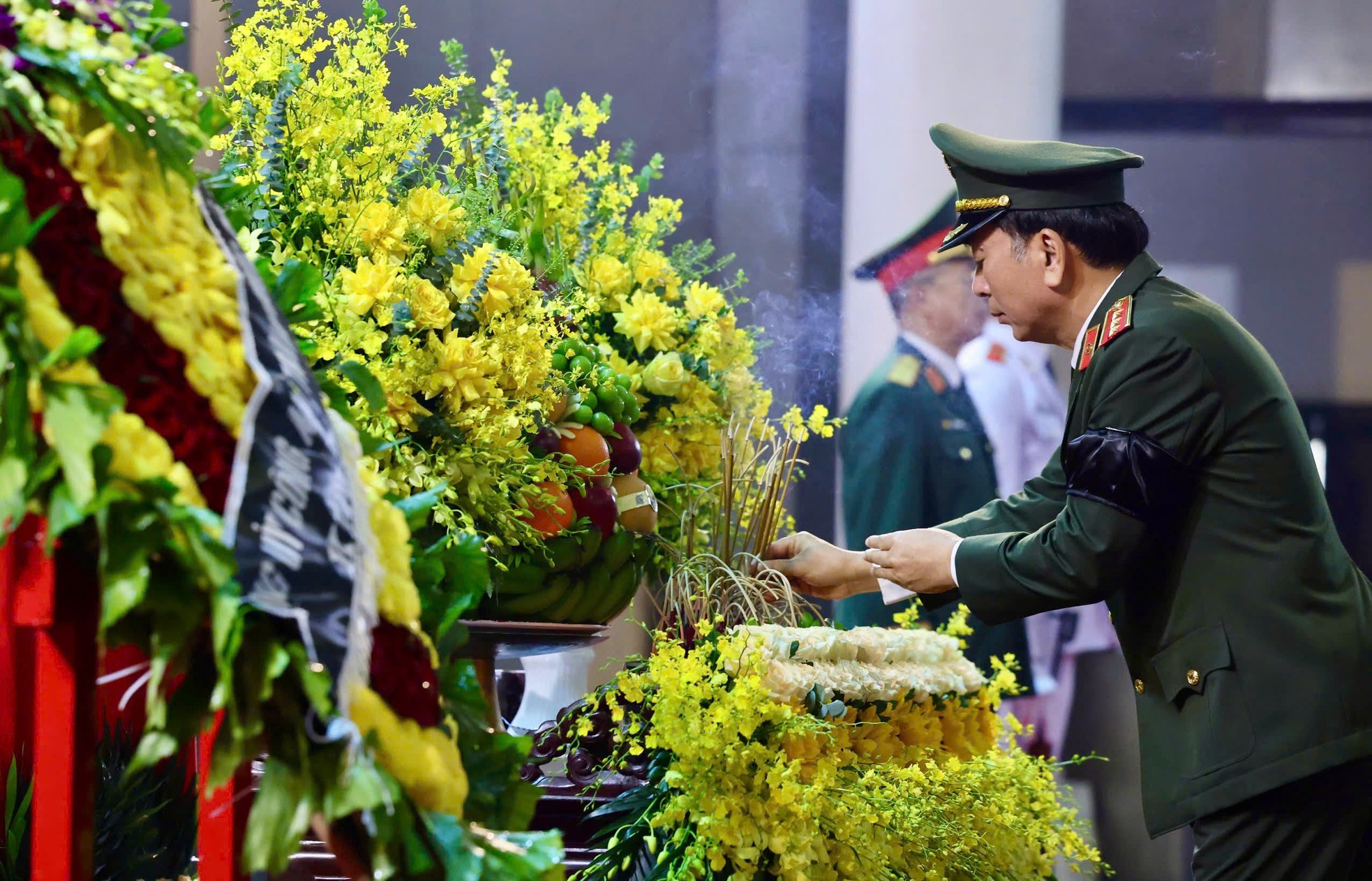 Lãnh đạo Đảng, Nhà nước viếng nguyên Chủ tịch nước Trần Đức Lương- Ảnh 24. Lãnh đạo Đảng, Nhà nước viếng nguyên Chủ tịch nước Trần Đức Lương- Ảnh 24.