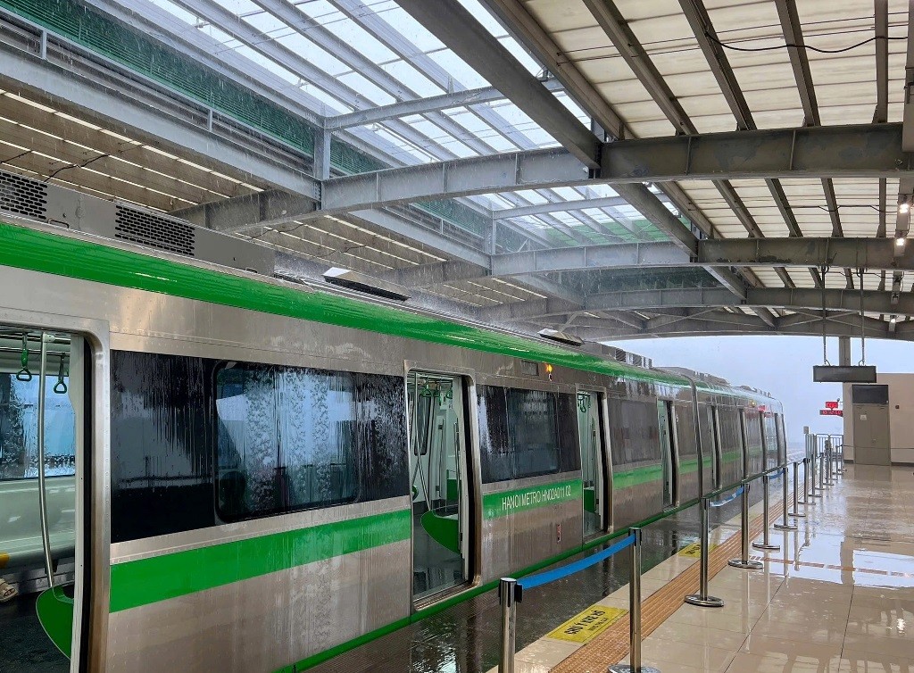 Hà Nội: Cận cảnh các hạng mục xuống cấp, hư hỏng tại ga tàu Yên Nghĩa- Ảnh 4. Hà Nội: Cận cảnh các hạng mục xuống cấp, hư hỏng tại ga tàu Yên Nghĩa- Ảnh 4.
