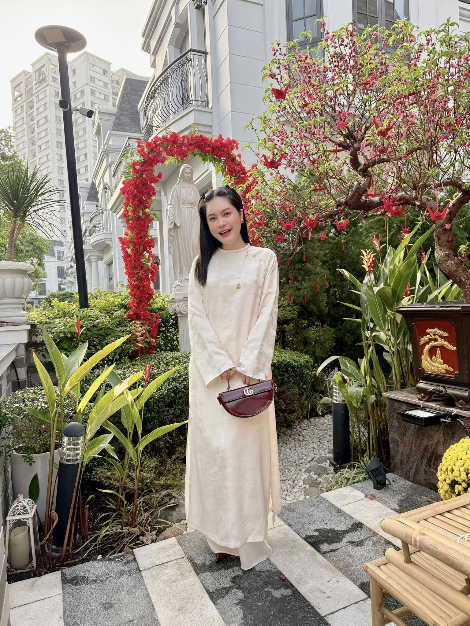 Bên trong nơi vợ chồng Đoàn Di Băng đang "ở tạm"- Ảnh 9. Bên trong nơi vợ chồng Đoàn Di Băng đang "ở tạm"- Ảnh 9.