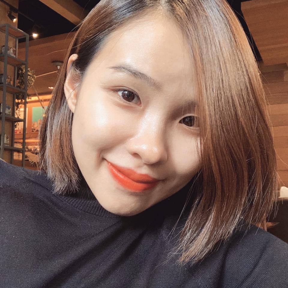 Viên Minh - vợ Công Phượng lộ ảnh hồi đi học, không xinh như hotgirl nhưng khí chất tiểu thư “trâm anh thế phiệt” ngút ngàn- Ảnh 2.