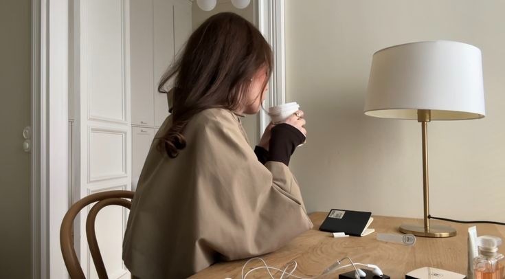 Tôi bắt đầu nấu cơm, pha cà phê, chạy xe máy đi làm - và bất ngờ tiết kiệm hơn 3 triệu mỗi tháng: Không phải tôi nghèo, mà vì tôi không muốn nghèo mãi- Ảnh 1. Tôi bắt đầu nấu cơm, pha cà phê, chạy xe máy đi làm - và bất ngờ tiết kiệm hơn 3 triệu mỗi tháng: Không phải tôi nghèo, mà vì tôi không muốn nghèo mãi- Ảnh 1.
