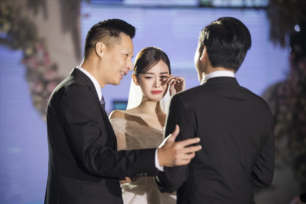 Á hậu kết hôn sớm nhất Vbiz, danh tính chồng vẫn bí ẩn- Ảnh 5. Á hậu kết hôn sớm nhất Vbiz, danh tính chồng vẫn bí ẩn- Ảnh 5.
