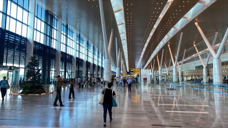 Xử lý dứt điểm tình trạng nước mưa 'dột' tại nhà ga T3 Tân Sơn Nhất- Ảnh 1. Xử lý dứt điểm tình trạng nước mưa 'dột' tại nhà ga T3 Tân Sơn Nhất- Ảnh 1.