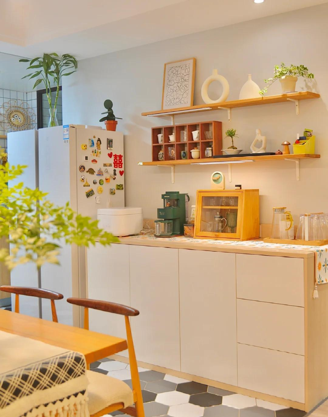 Không còn đặt tủ lạnh trong bếp: Xu hướng mới của người trẻ khiến nhiều người nhận ra mình đã “lỗi thời”- Ảnh 4. Không còn đặt tủ lạnh trong bếp: Xu hướng mới của người trẻ khiến nhiều người nhận ra mình đã “lỗi thời”- Ảnh 4.